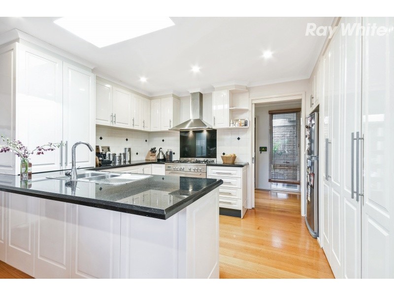 15 Ellerton Square, Wantirna VIC 3152