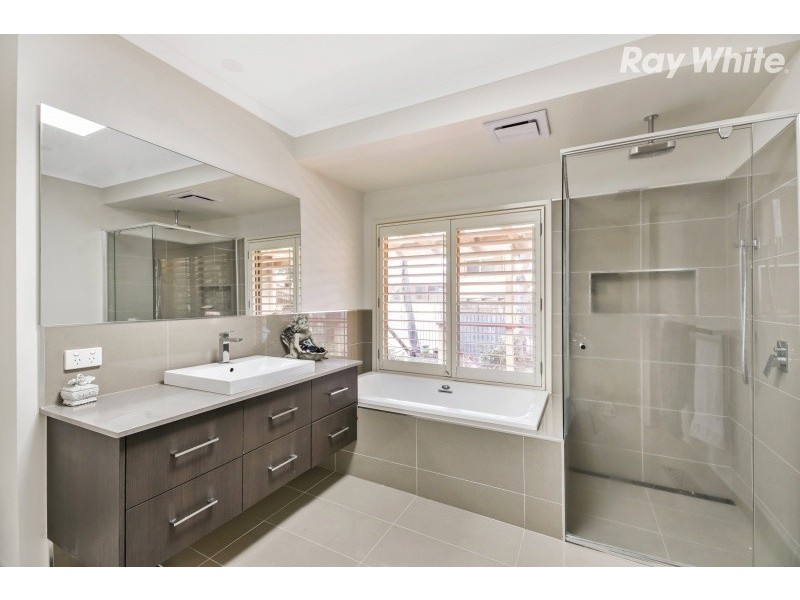 15 Ellerton Square, Wantirna VIC 3152