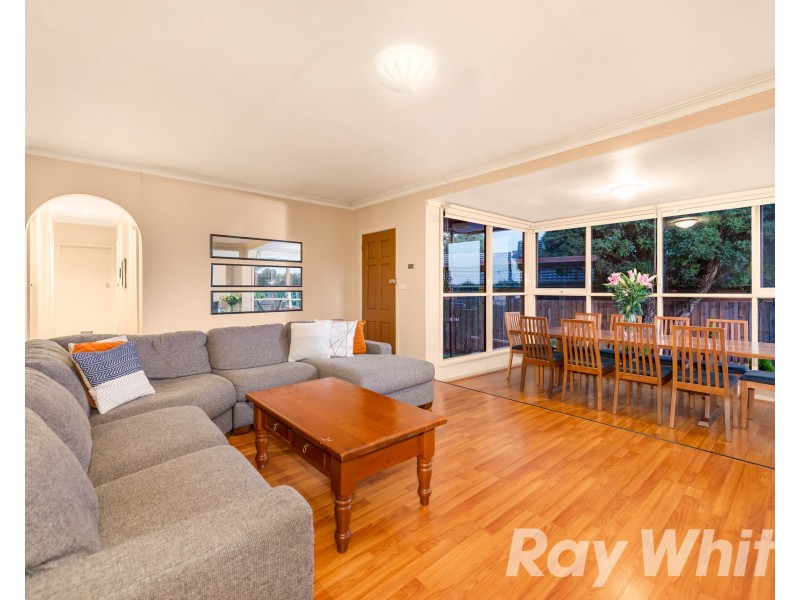 31 Aisbett Ave, Wantirna South VIC 3152