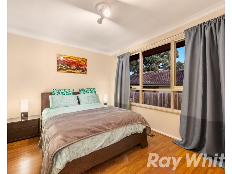 31 Aisbett Ave, Wantirna South VIC 3152