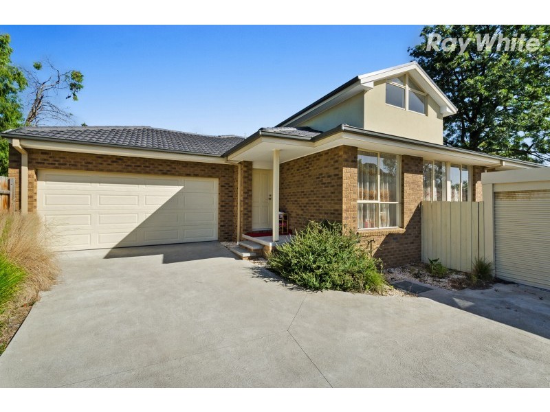 2/11 Westham Crescent, Bayswater VIC 3153