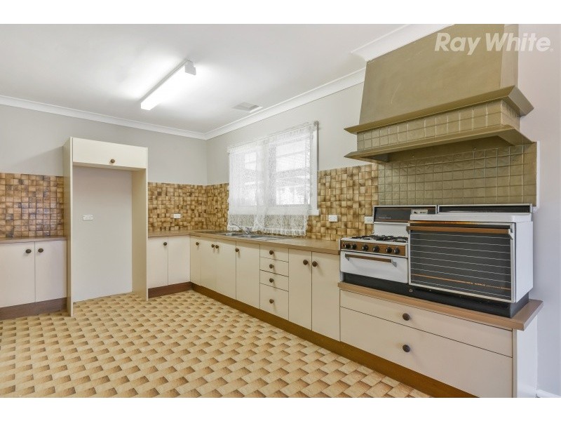 8 New Street, Boronia VIC 3155