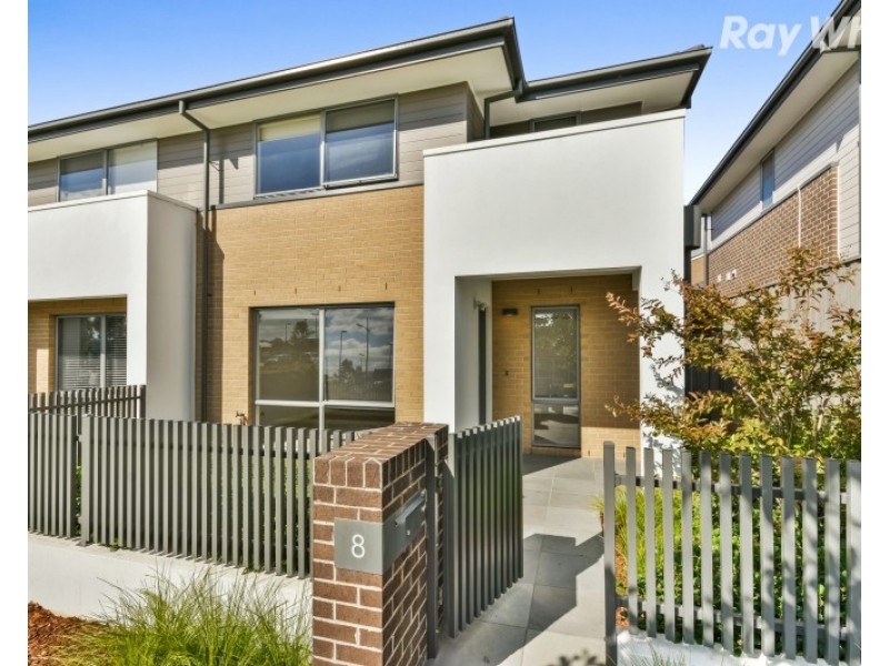 8 Harcrest Boulevard, Wantirna South VIC 3152