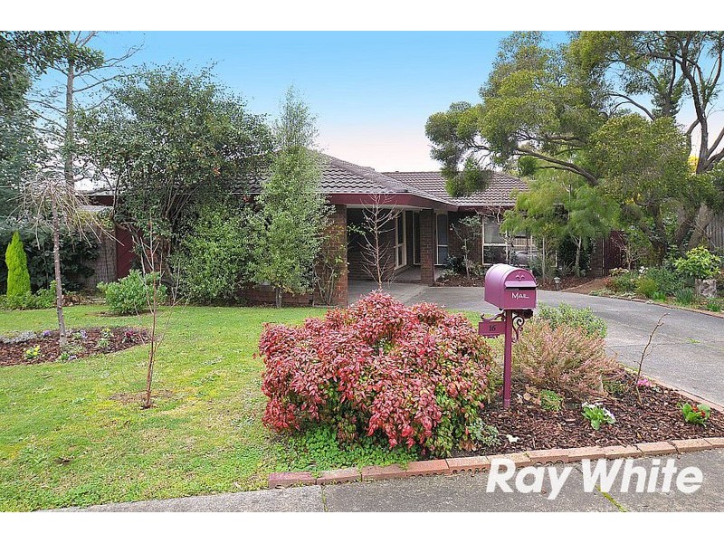 16 Milpera Crescent, Wantirna VIC 3152