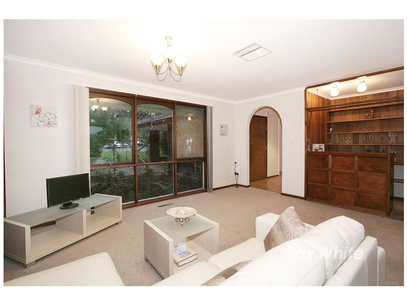 16 Milpera Crescent, Wantirna VIC 3152