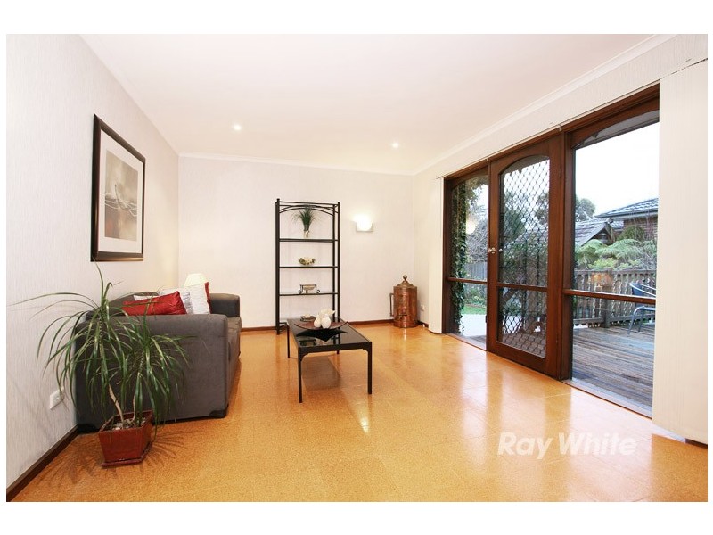 16 Milpera Crescent, Wantirna VIC 3152