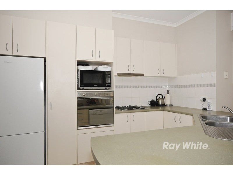27 St Laurent Rise, Knoxfield VIC 3180