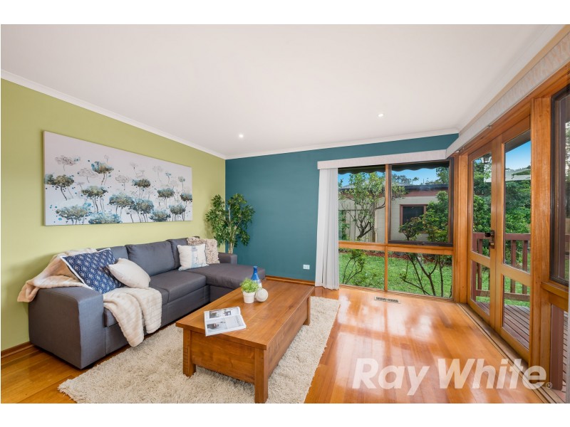 4 Clarke Crescent, Wantirna South VIC 3152