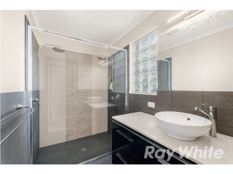 4 Clarke Crescent, Wantirna South VIC 3152