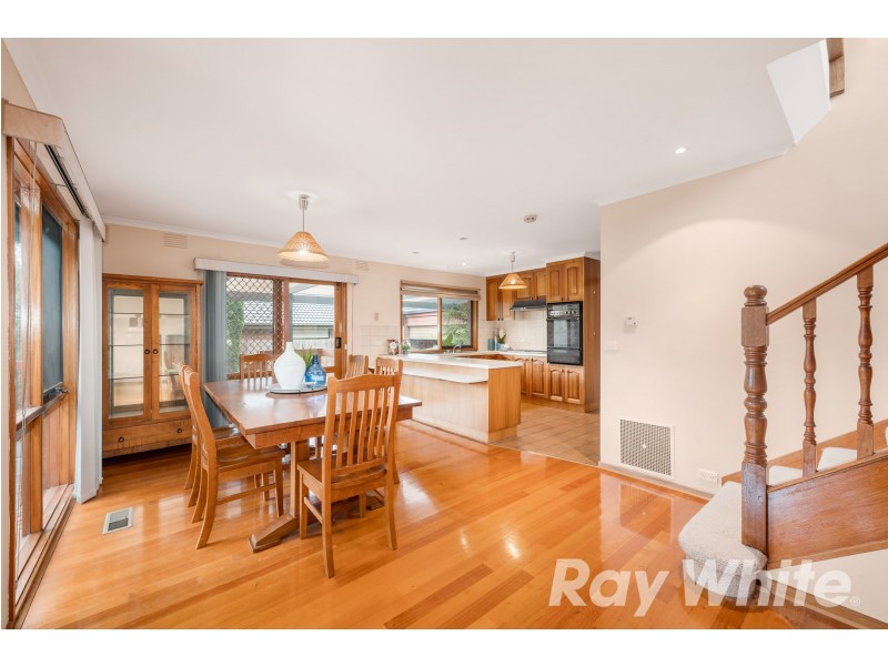 4 Clarke Crescent, Wantirna South VIC 3152