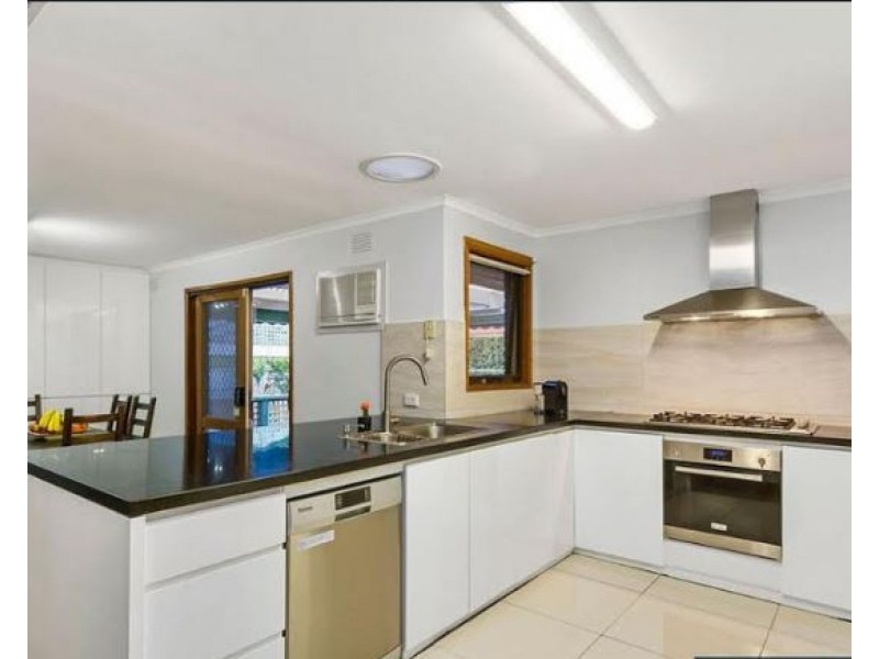 62 Wallace Road, Wantirna South VIC 3152