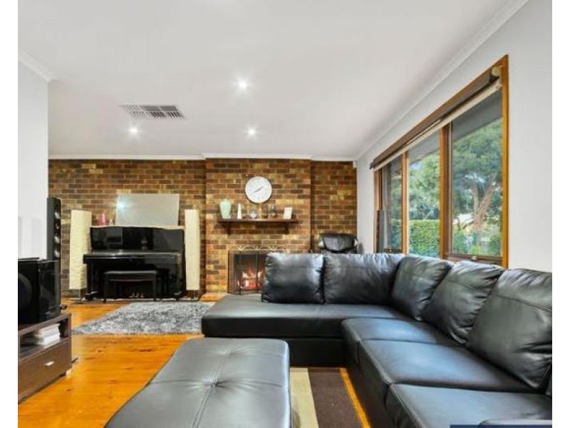 62 Wallace Road, Wantirna South VIC 3152