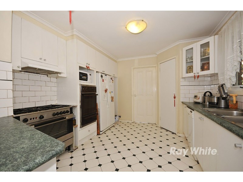 63 Chartwell Drive, Wantirna VIC 3152