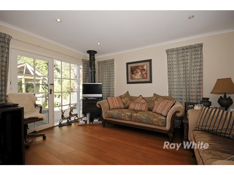 63 Chartwell Drive, Wantirna VIC 3152