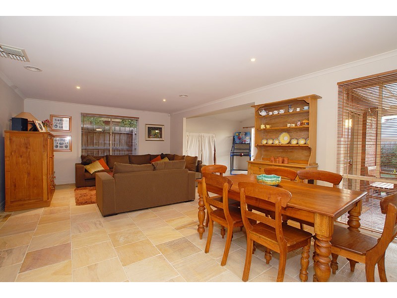 12 Armagh Crescent, Wantirna South VIC 3152