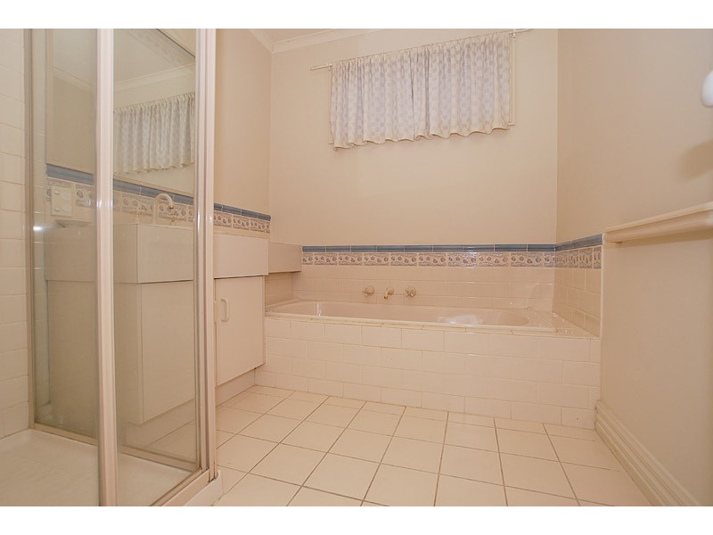 12 Armagh Crescent, Wantirna South VIC 3152