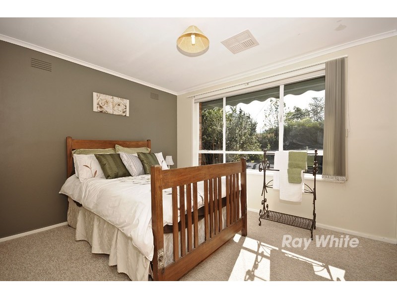 9 Queenstown Road, Boronia VIC 3155