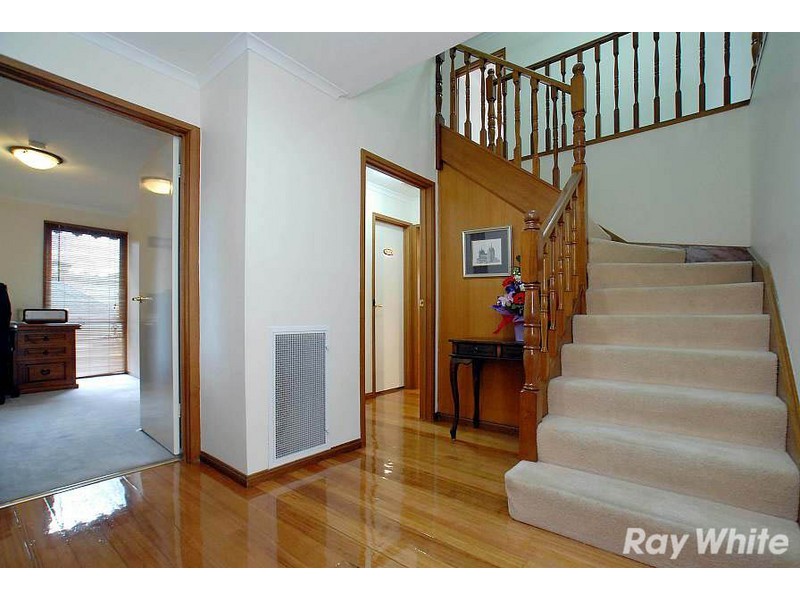 1 Aughton Court, Wantirna VIC 3152