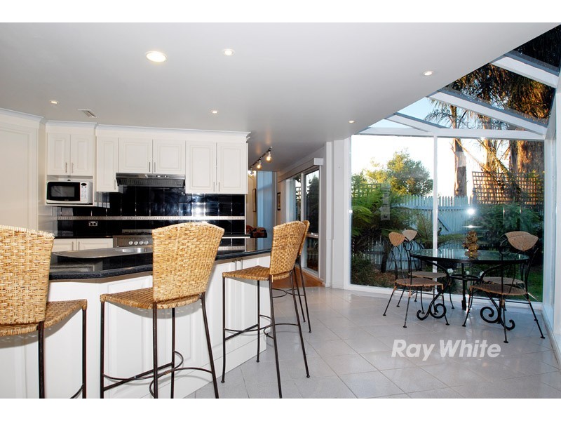 32 Jessica Close, Wantirna South VIC 3152