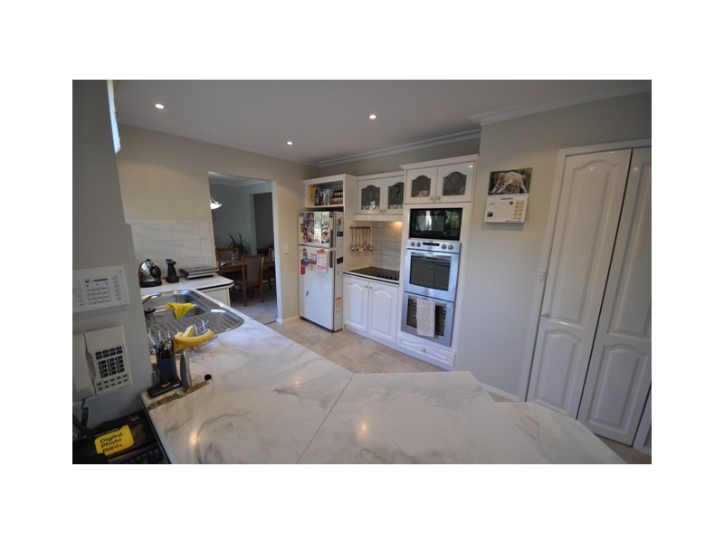 10 Barrington Court, Wantirna VIC 3152