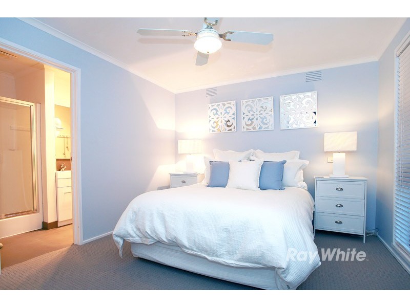 10 Rotherwood Close, Wantirna VIC 3152