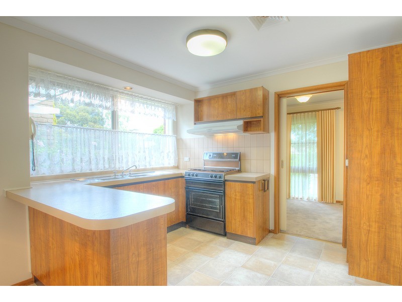 10 Wondalea Crescent, Wantirna VIC 3152
