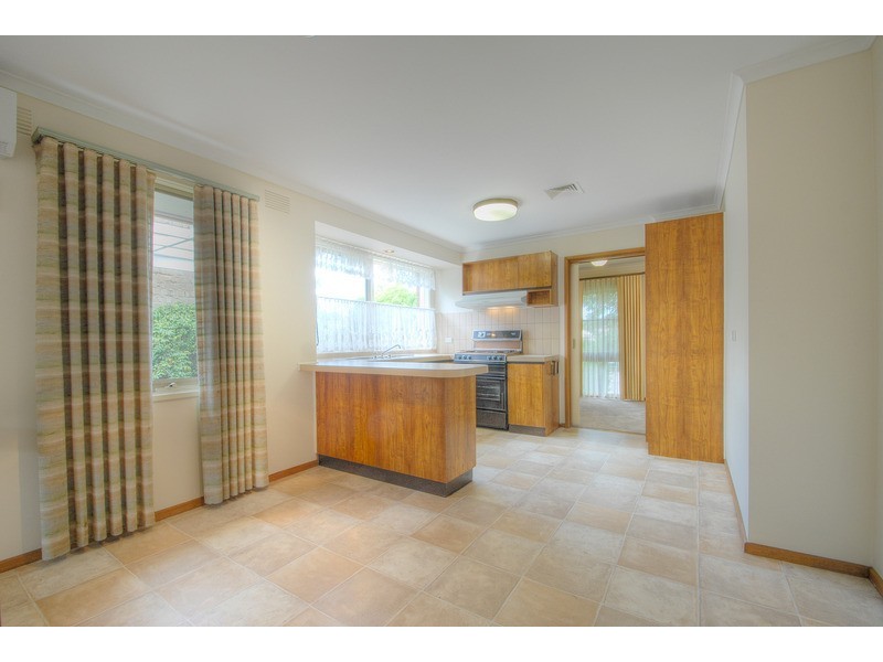 10 Wondalea Crescent, Wantirna VIC 3152