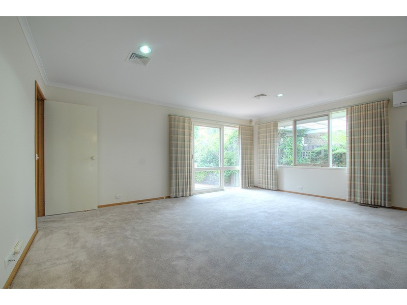 10 Wondalea Crescent, Wantirna VIC 3152
