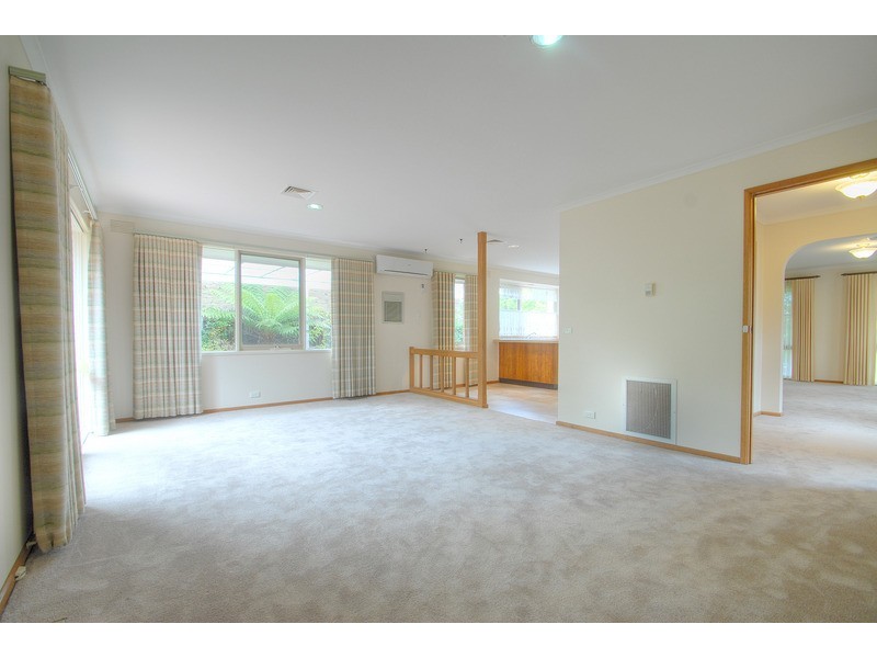 10 Wondalea Crescent, Wantirna VIC 3152