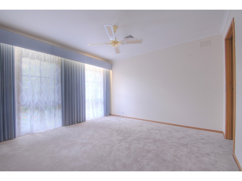 10 Wondalea Crescent, Wantirna VIC 3152