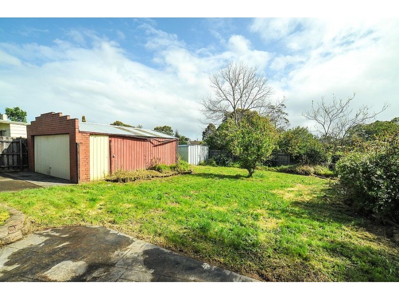 28 Lewis Road, Wantirna South VIC 3152