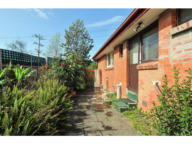 28 Lewis Road, Wantirna South VIC 3152