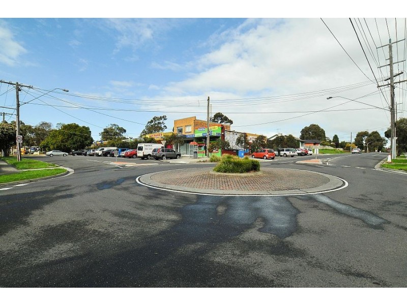 28 Lewis Road, Wantirna South VIC 3152