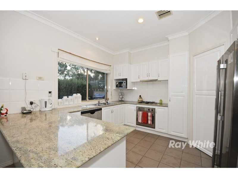 62 Mosman Close, Wantirna South VIC 3152