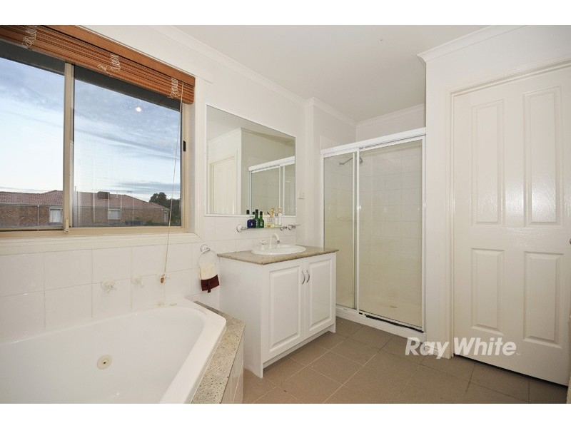 62 Mosman Close, Wantirna South VIC 3152