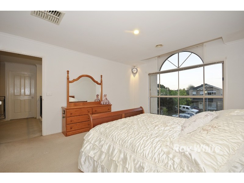 62 Mosman Close, Wantirna South VIC 3152