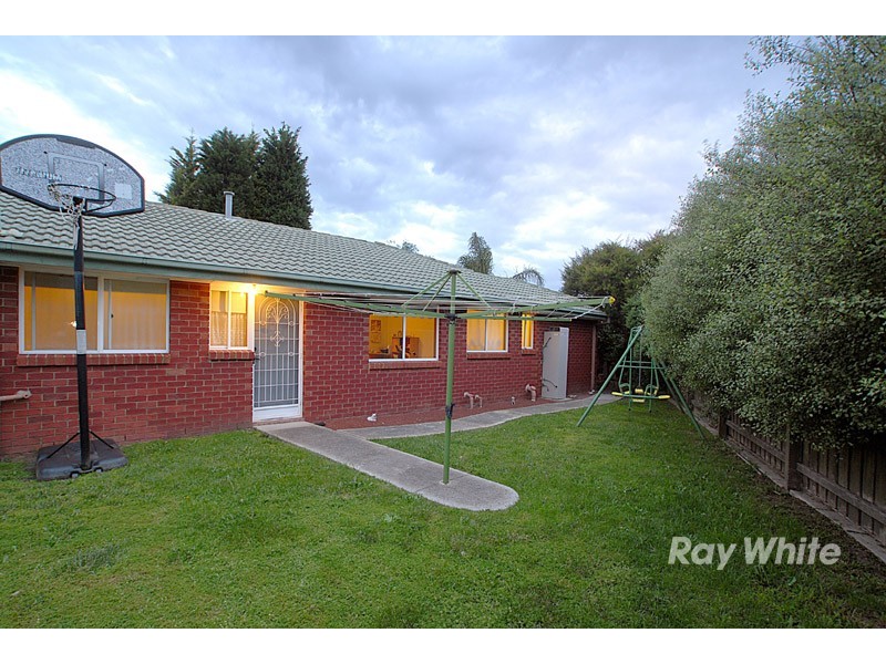 2 Blossom Grove, Knoxfield VIC 3180