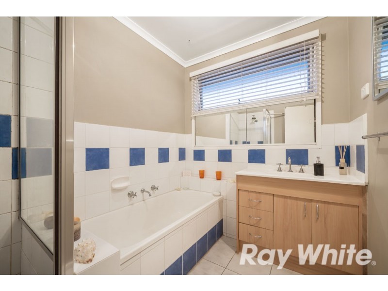 2 Olney Court, Knoxfield VIC 3180