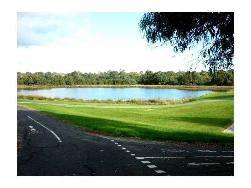 2 Olney Court, Knoxfield VIC 3180