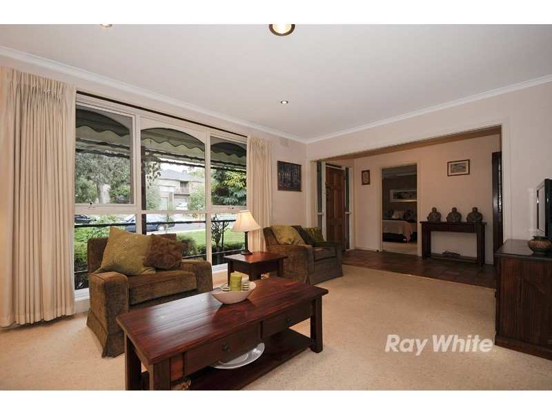 55 Brentwood Drive, Wantirna VIC 3152