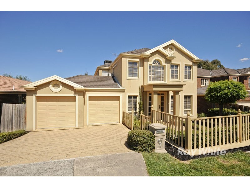 42 Amersham Drive, Wantirna VIC 3152