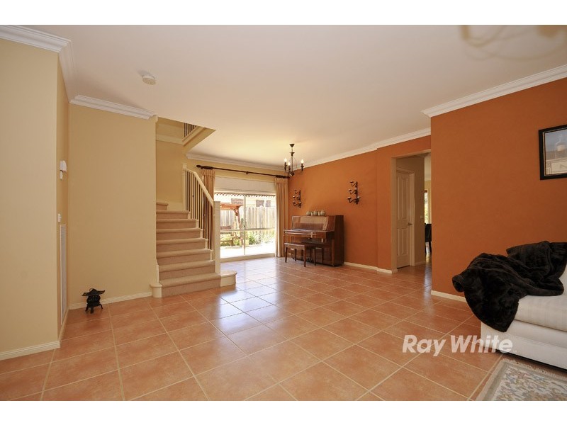 42 Amersham Drive, Wantirna VIC 3152