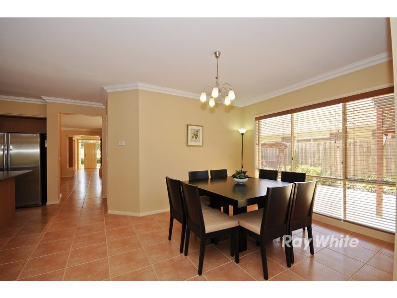 42 Amersham Drive, Wantirna VIC 3152