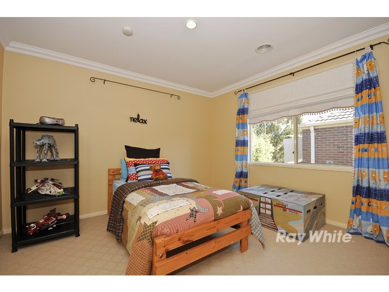 42 Amersham Drive, Wantirna VIC 3152