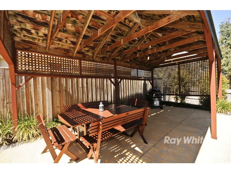 42 Amersham Drive, Wantirna VIC 3152