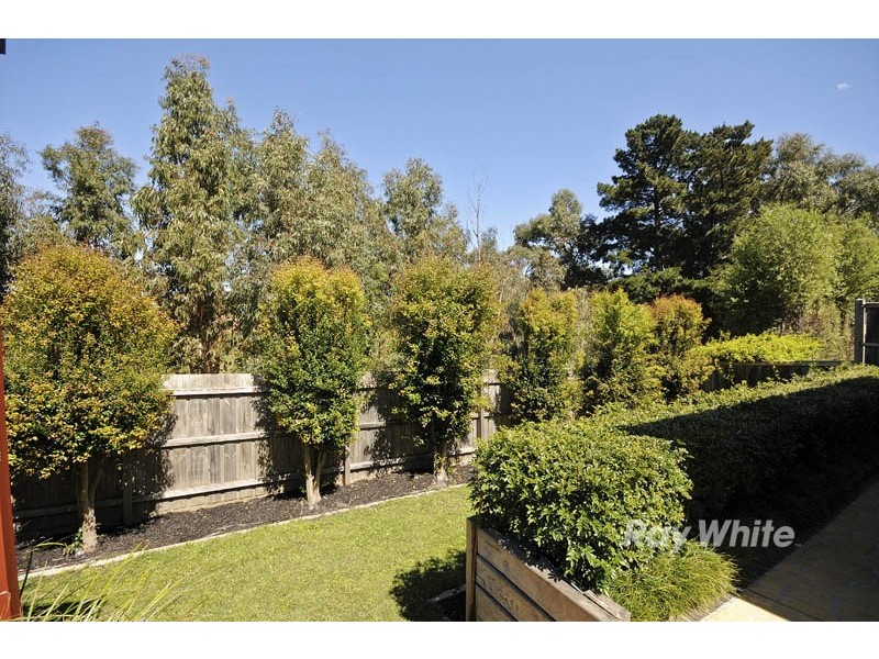 42 Amersham Drive, Wantirna VIC 3152