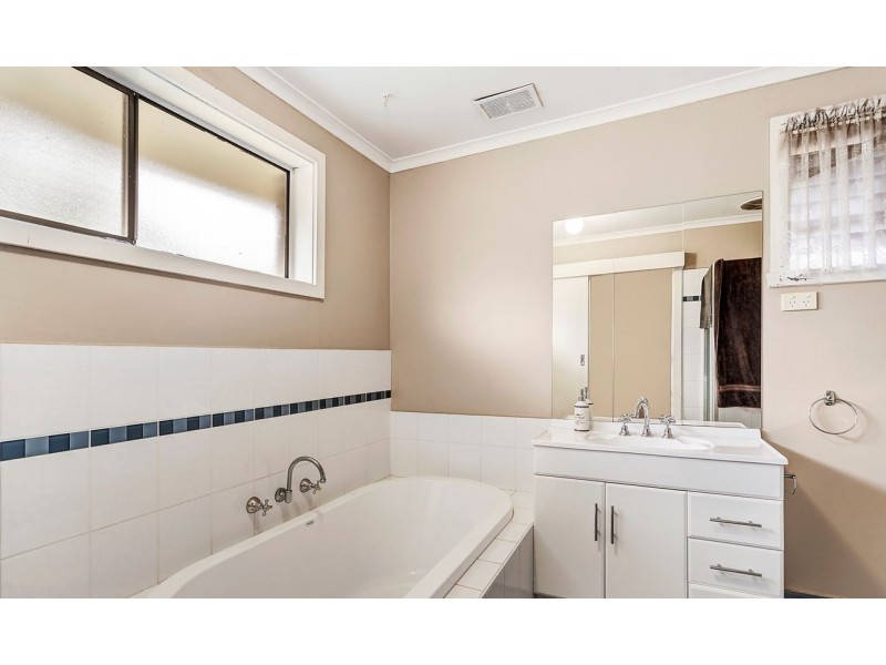 30 Sandhurst Road, Wantirna VIC 3152