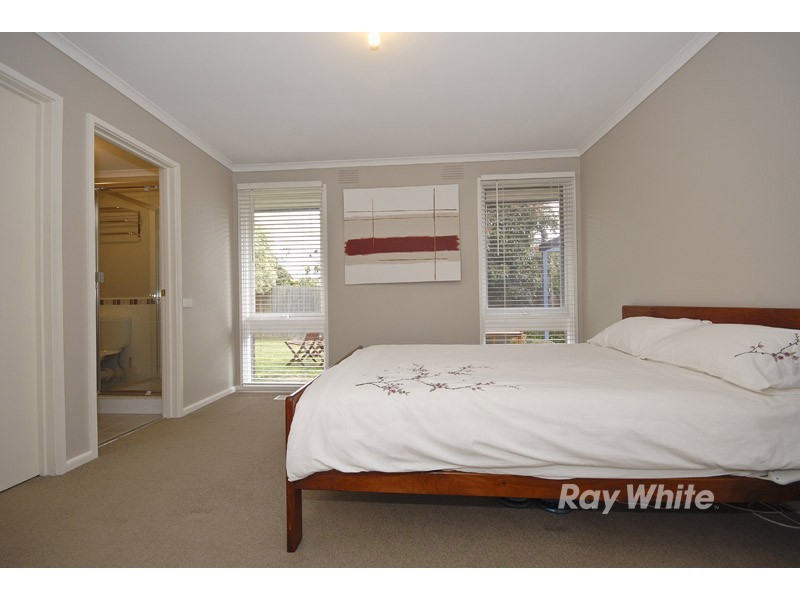 67 Chartwell Drive, Wantirna VIC 3152