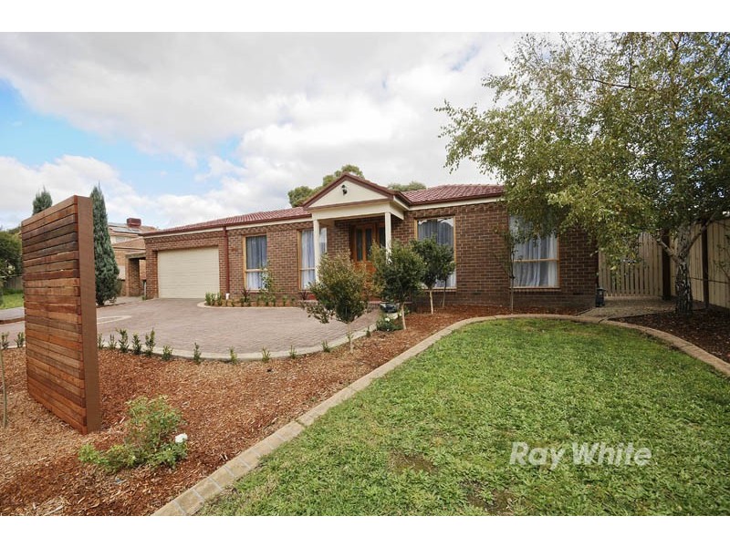 18 Wallace Road, Wantirna South VIC 3152