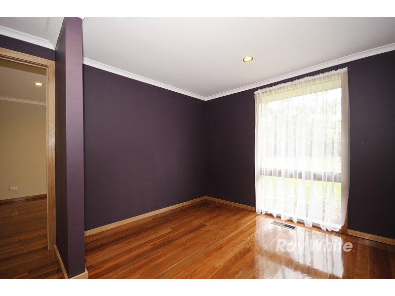 18 Wallace Road, Wantirna South VIC 3152